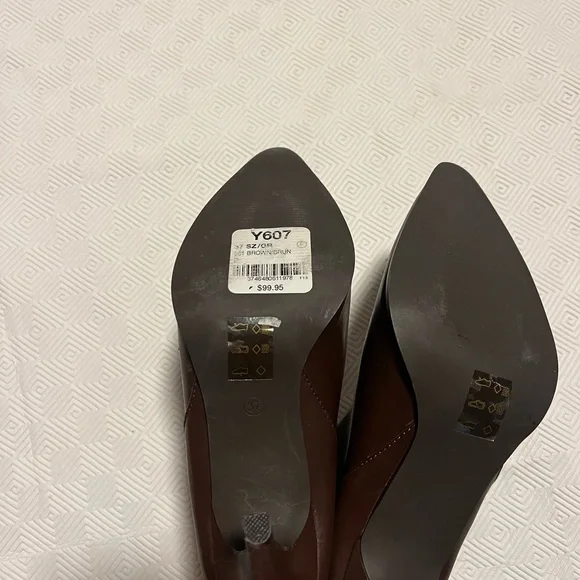 Le Chateau Rich Brown Heeled Ankle Boots - Picture 5 of 5